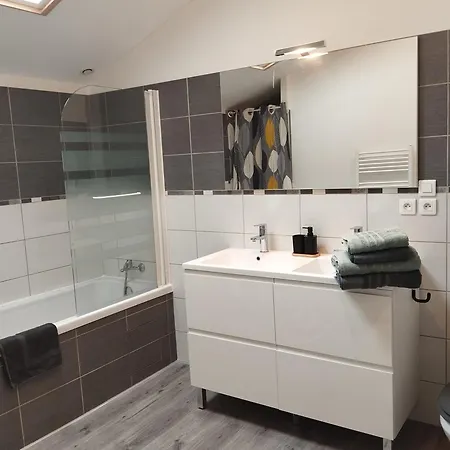 Feriehus Maison Cosy Avec Jardin Haute-Rivoire